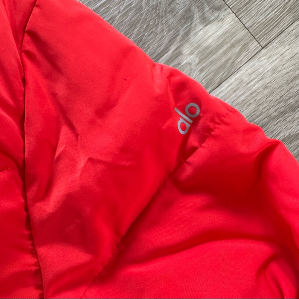 ALO Introspective Puffer Jacket - Picture 6 of 10